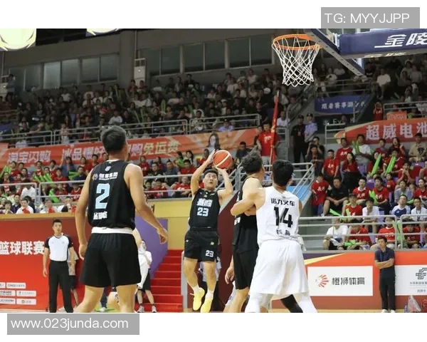 杭州篮球队以84分稳居锦标赛积分榜首位展现强劲实力